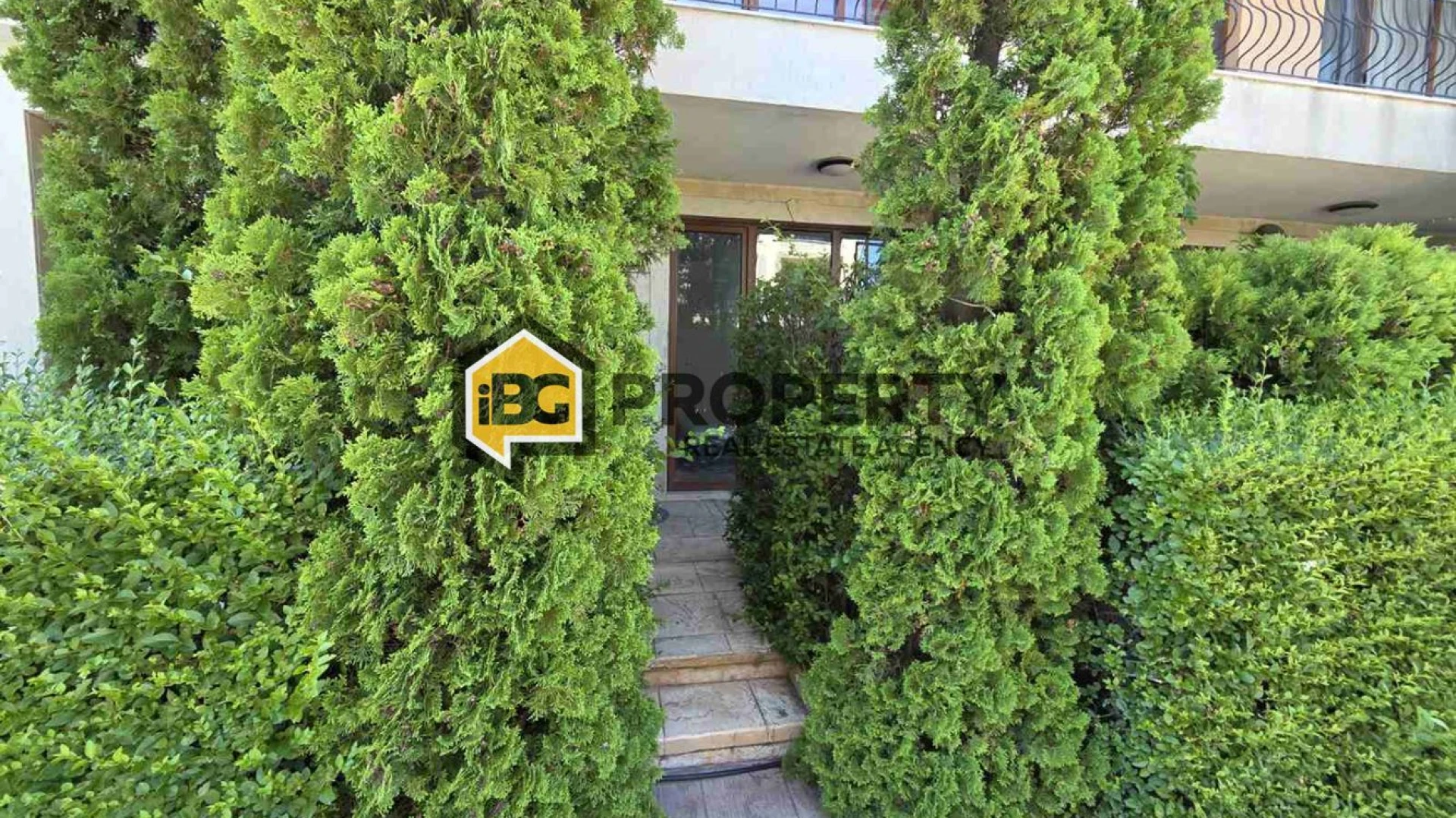 One-bedroom Apartment with Veranda in Byala