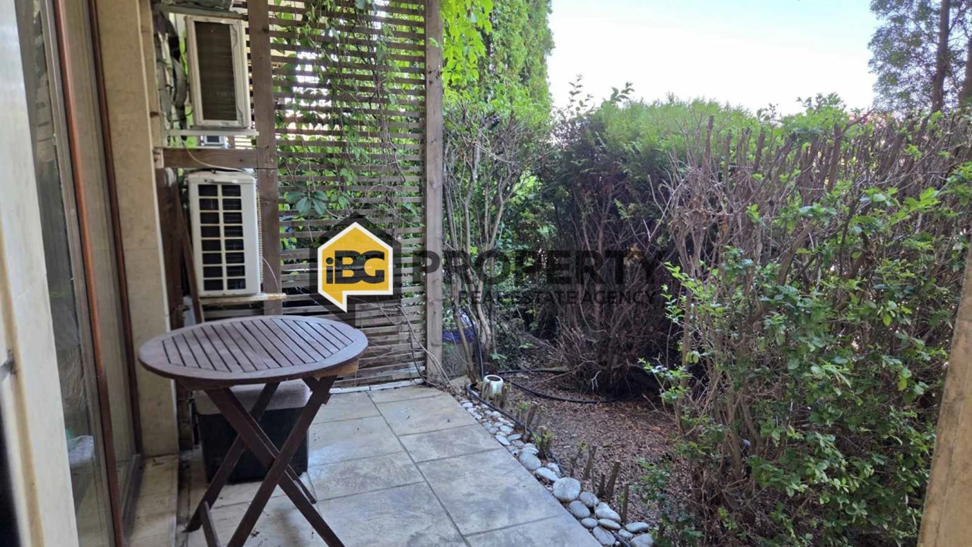 One-bedroom Apartment with Veranda in Byala