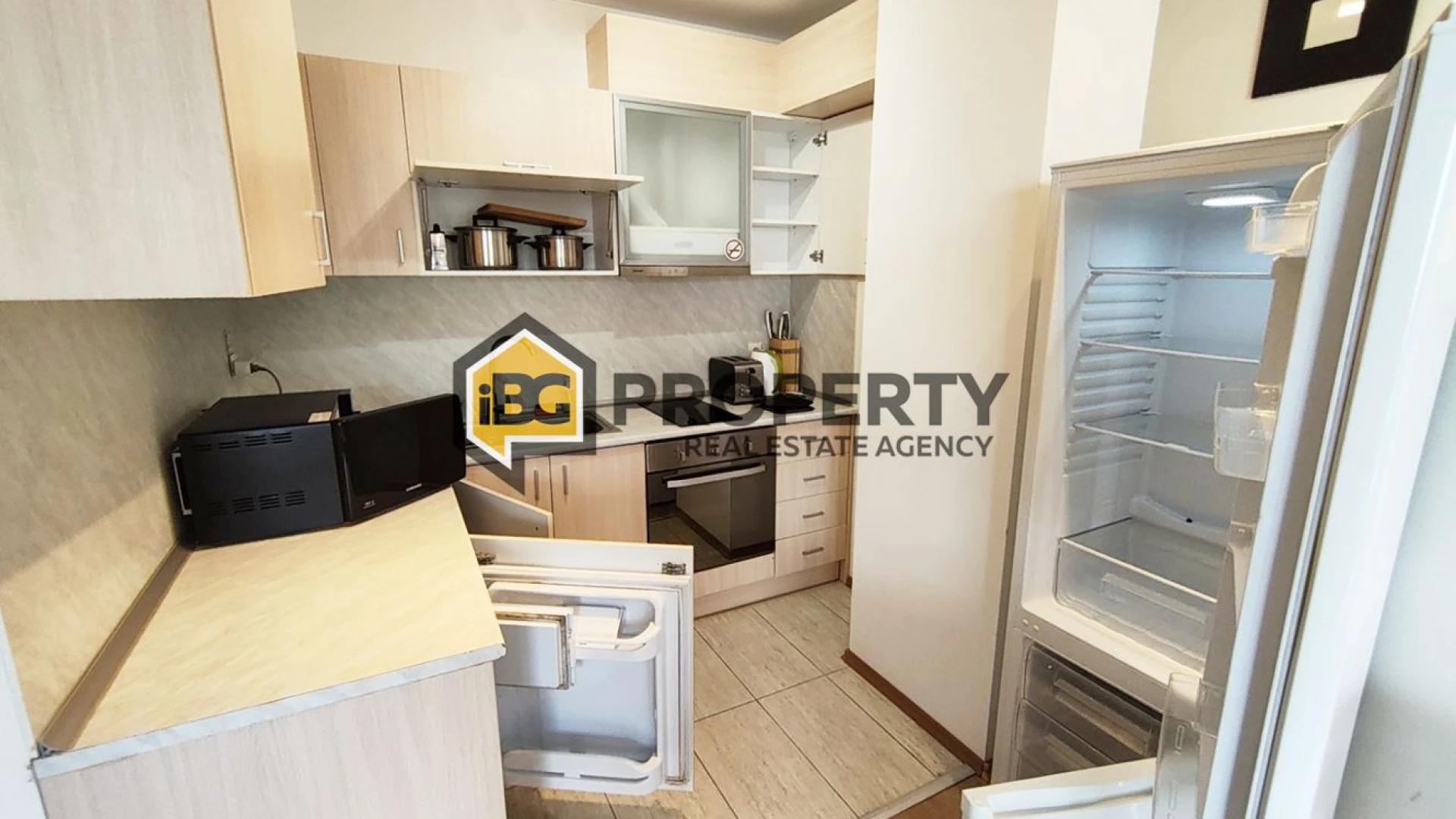 One-bedroom on the First Line