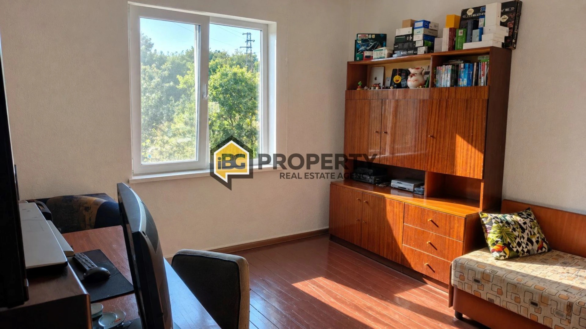 Solid House Near the Center of Byala – Fertile Garden!